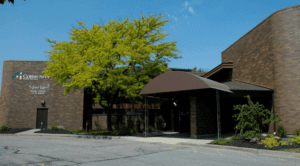 The exterior of Mercy Health New Life Hospice.