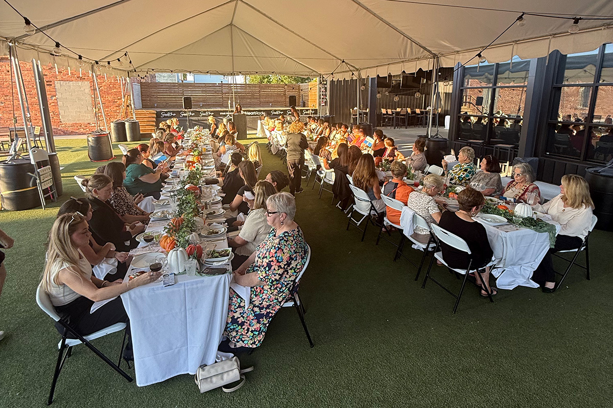 Women sited for dinner for the Women's Health Dinner